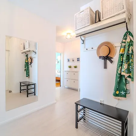 Zest Apartment Split