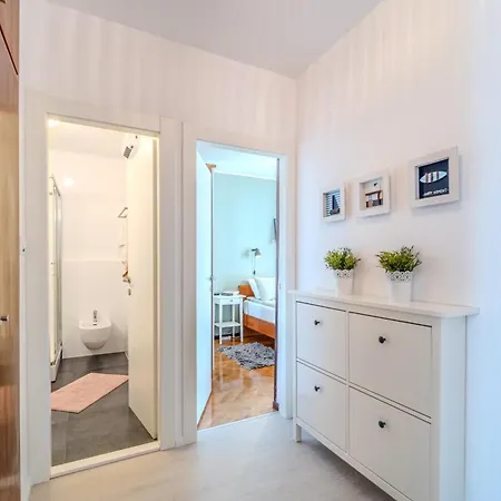 Zest Apartment *